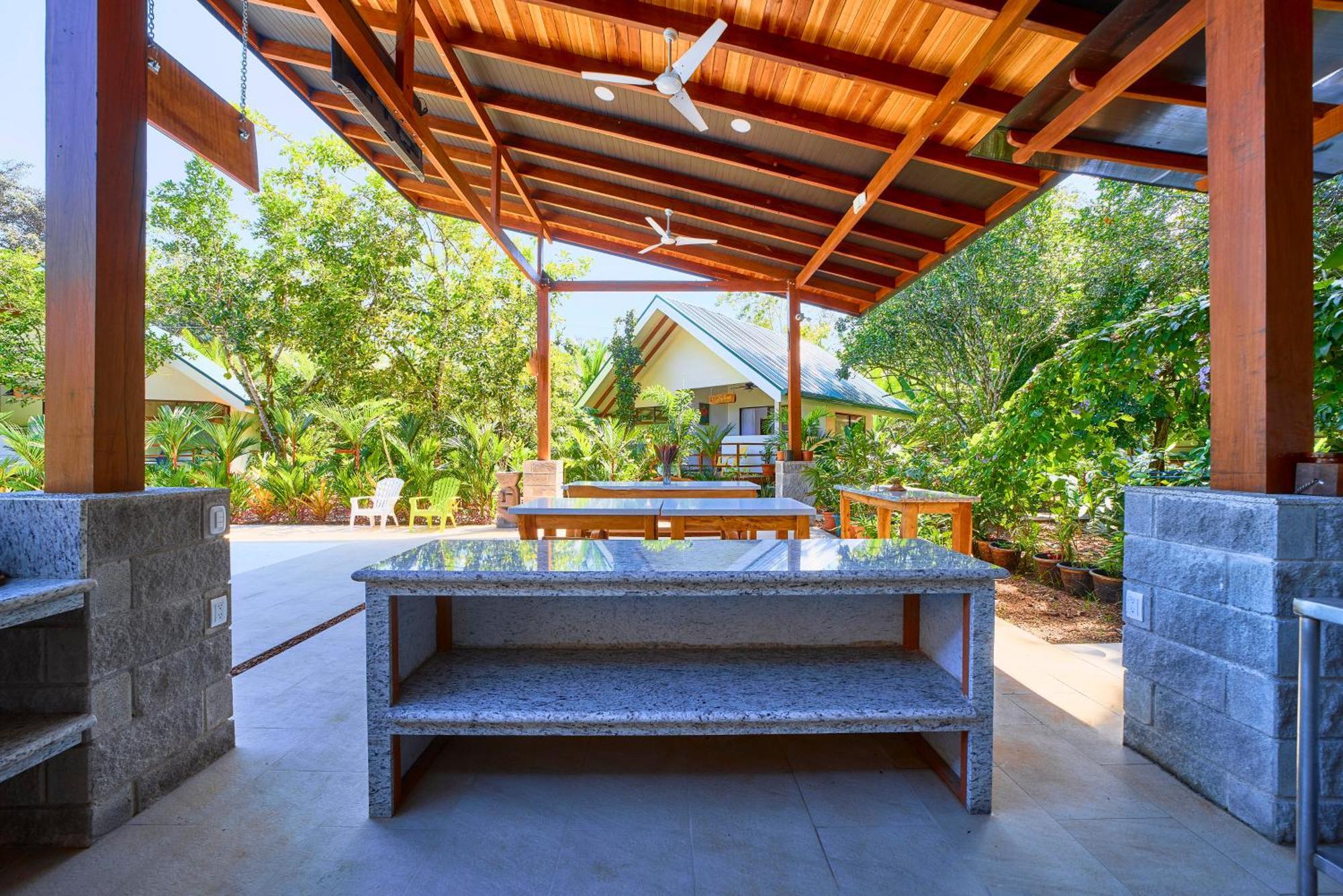 Casa Coki - Modern Villa Pool Steps From The Beach Puerto Viejo de Talamanca エクステリア 写真